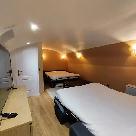Apartment Beautiful Triplex In The Center Of *