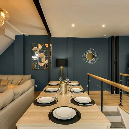 Beautiful Triplex In The Center Of