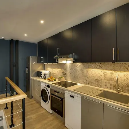 Beautiful Triplex In The Center Of Apartment Paris