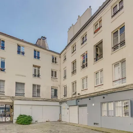 Beautiful Triplex In The Center Of Paris
