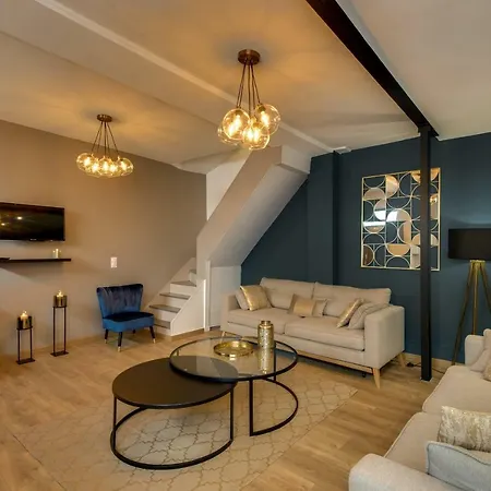 Beautiful Triplex In The Center Of Apartment